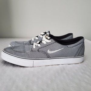 Nike SB Clutch Skate Shoes Houndstooth Pattern